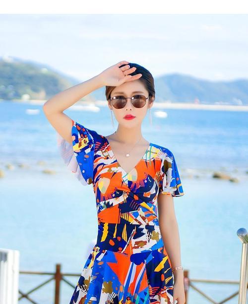 掌握90美女游泳换气技巧的关键（游泳高手教你如何优雅地换气，轻松游进终点线）