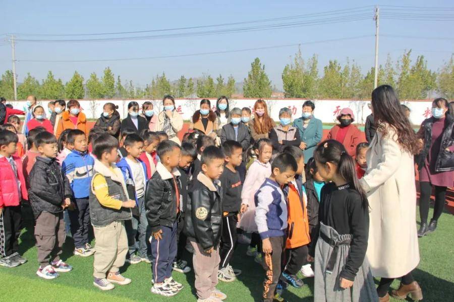 小学生礼仪操口号_小学生礼貌体操_小学生礼仪广播体操