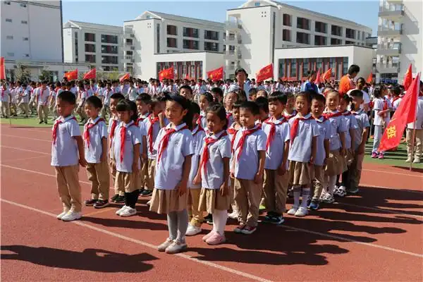 淮安小学足球全国冠军_淮安市足球队_江苏淮安冠军