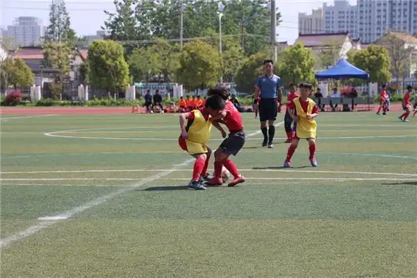 淮安青少年足球俱乐部_淮安市足球队_淮安小学足球全国冠军