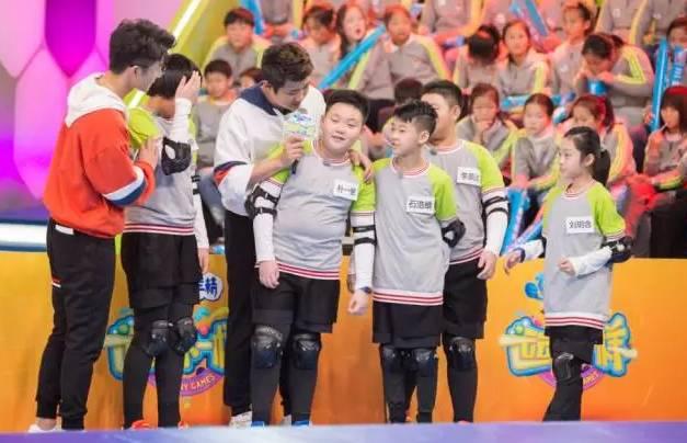 让零零后不再做“低头族”，《运动不一样》让孩子们成长为热血少年！